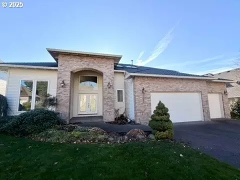 3492 Vista Ridge Dr, West Linn, OR 97068
