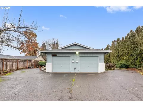 220 SE 3rd Ave, Canby, OR 97013
