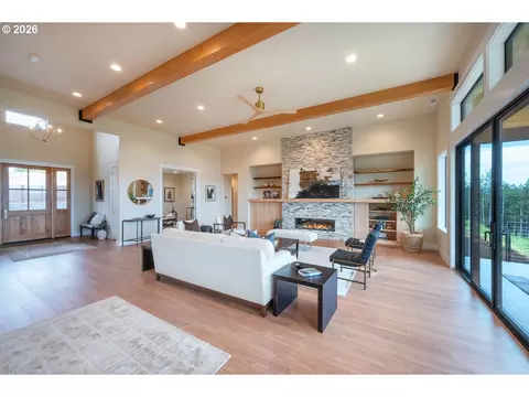 Living - 28356 Siesta Ln, Eugene, OR 97402 photo 1 of 2