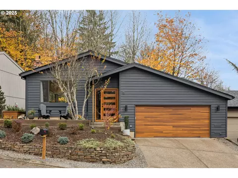 3 Mountain Cir, Lake Oswego, OR 97035