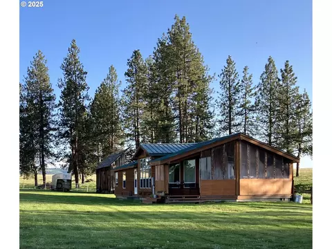 45000 Hidaway Springs Rd, Ukiah, OR 97880