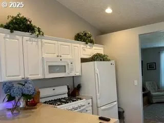 Other - 736 Kelsey Loop, Molalla, OR 97038 photo 2 of 5