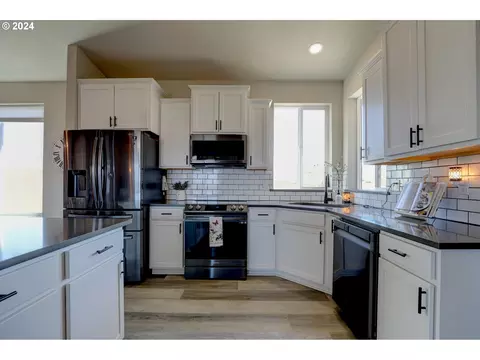 700 Dooley Rd, Centerville, WA 98613 photo 19