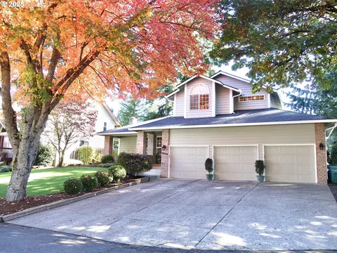 10805 NE 27th Ct, Vancouver, WA 98686