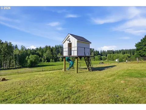 Exterior - 35675 SE Colorado Rd, Sandy, OR 97055 photo 8 of 11