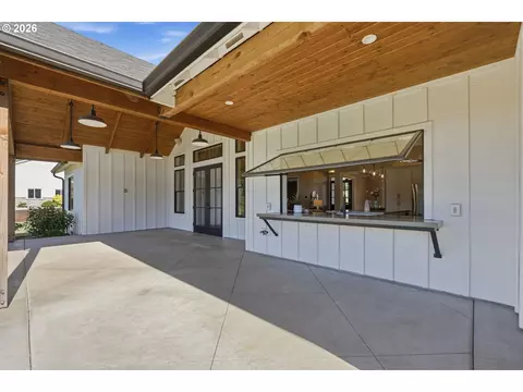 Exterior - 35675 SE Colorado Rd, Sandy, OR 97055 photo 5 of 11