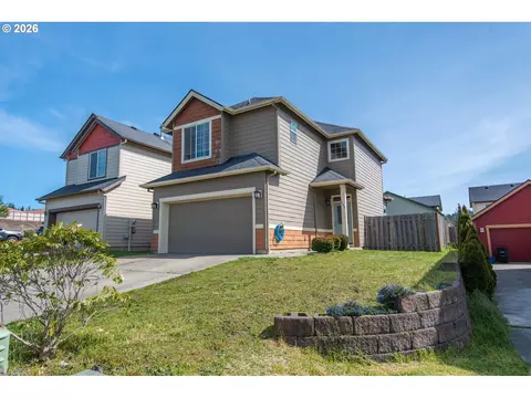 889 Kentucky Ave, Coos Bay, OR 97420