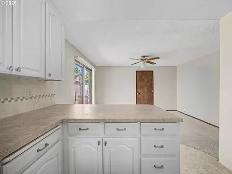 3550 SW 2nd St, Gresham, OR 97030 photo 13