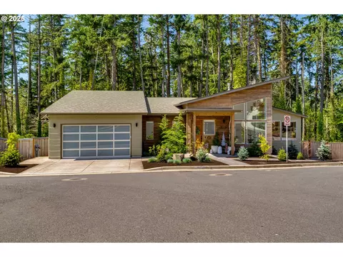 2037 Golfview Ct, Eugene, OR 97403