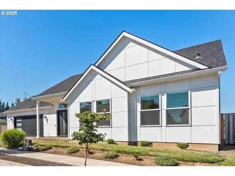 Exterior - 382 NE Lovrien Ave, Gresham, OR 97030 photo 5 of 5