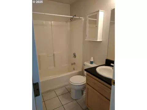 4470 Fergus Ave, Eugene, OR 97402 photo 7