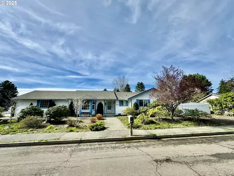 4035 Munsel Creek Dr, Florence, OR 97439