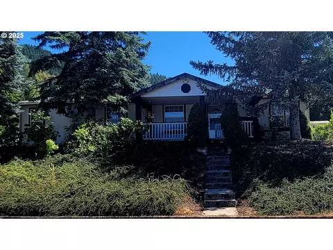 193 Clark St, Myrtle Creek, OR 97457