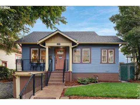416 NE Going St, Portland, OR 97211