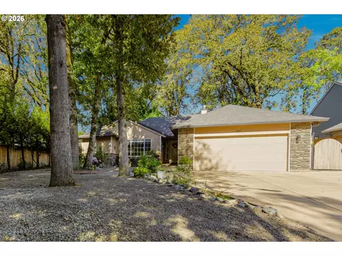 1747 SE 60th Ave, Hillsboro, OR 97123
