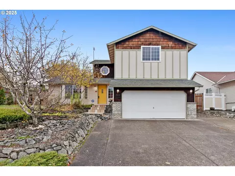 745 SE Wendy Ln, Gresham, OR 97080