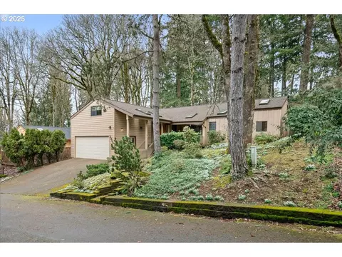 3840 Oak Hollow Ln, Salem, OR 97302