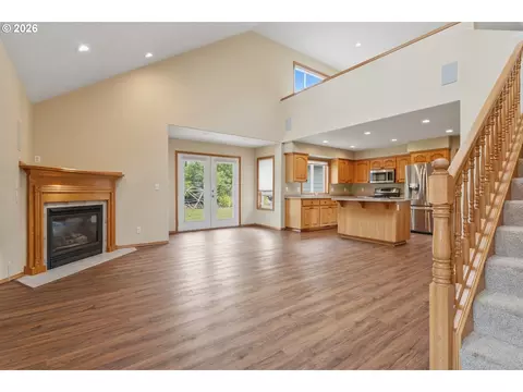 Living - 1905 N Westlake Loop, Newberg, OR 97132 photo 4 of 5