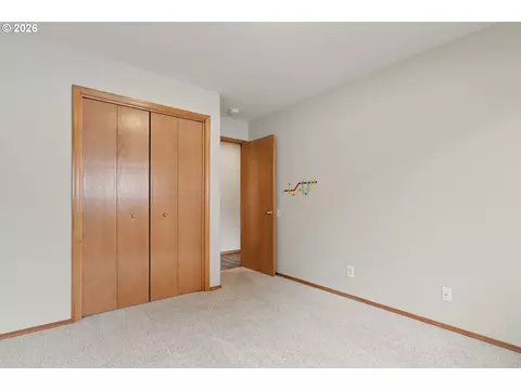 Bedroom - 1905 N Westlake Loop, Newberg, OR 97132 photo 5 of 7