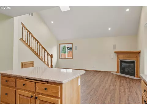 Living - 1905 N Westlake Loop, Newberg, OR 97132 photo 2 of 5