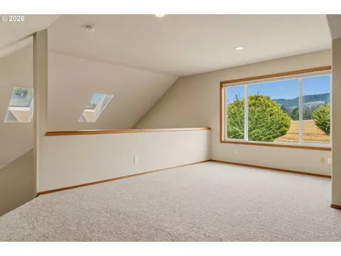 Living - 1905 N Westlake Loop, Newberg, OR 97132 photo 5 of 5
