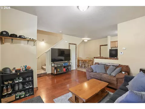 Living - 38508 Galway St, Sandy, OR 97055 photo 1 of 3