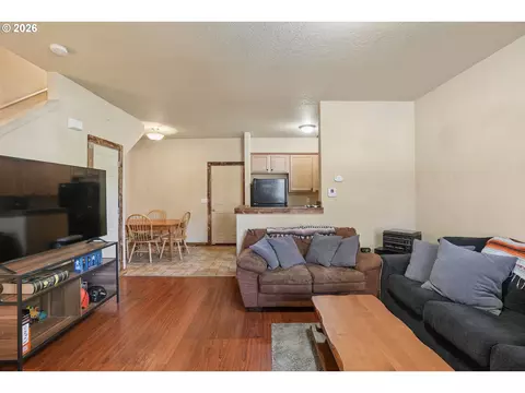 Living - 38508 Galway St, Sandy, OR 97055 photo 3 of 3