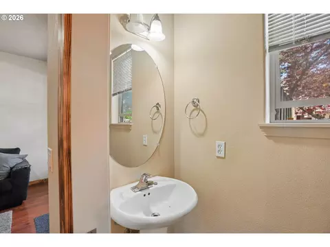 Bath - 38508 Galway St, Sandy, OR 97055 photo 1 of 2