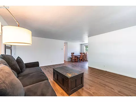 2410 Gilham Rd, Eugene, OR 97408 photo 9