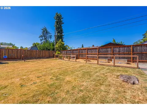 2410 Gilham Rd, Eugene, OR 97408 photo 25