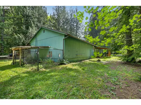 Exterior - 69458 E Vine Maple Dr, Rhododendron, OR 97049 photo 6 of 16