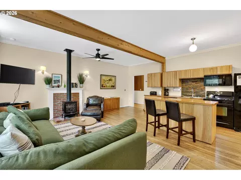 Living - 69458 E Vine Maple Dr, Rhododendron, OR 97049 photo 3 of 3