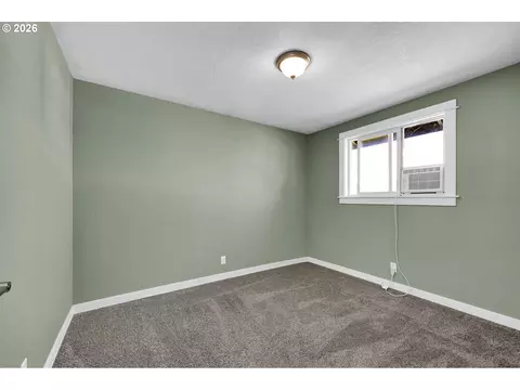 326 38th Pl, Springfield, OR 97478 photo 22