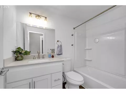 326 38th Pl, Springfield, OR 97478 photo 25
