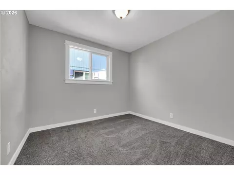 326 38th Pl, Springfield, OR 97478 photo 26