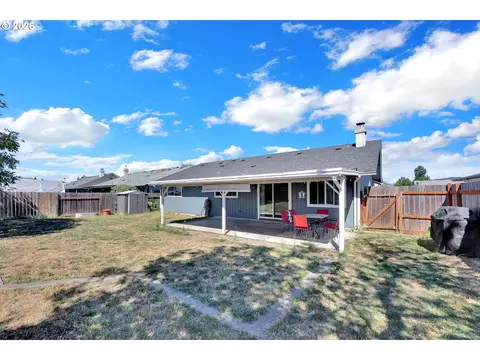 326 38th Pl, Springfield, OR 97478 photo 36