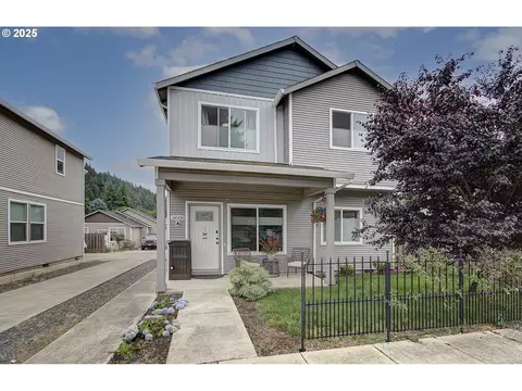 14008 SE Center St #A, Portland, OR 97236