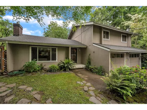 141 W 39th Ave, Eugene, OR 97401