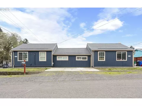 12132 SE Boise St, Portland, OR 97266