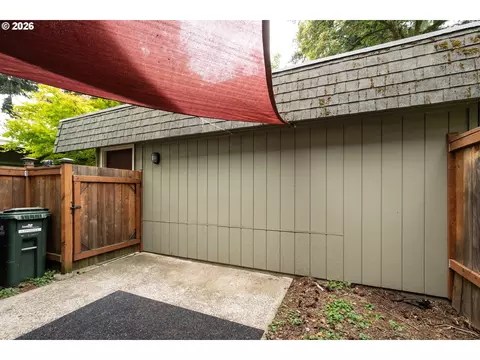 Exterior - 1500 Norkenzie Rd, Eugene, OR 97401 photo 7 of 9