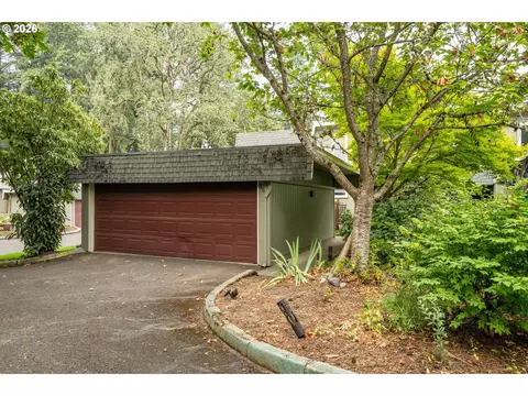 Exterior - 1500 Norkenzie Rd, Eugene, OR 97401 photo 8 of 9