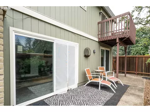 Exterior - 1500 Norkenzie Rd, Eugene, OR 97401 photo 2 of 9