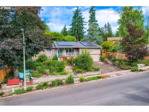 8525 SW Davies Rd, Beaverton, OR 97008