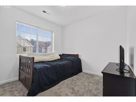 Bedroom - 871 N 20th Way, Cornelius, OR 97113 photo 4 of 4