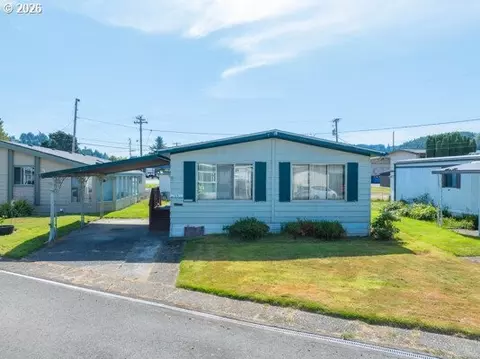 1413 Hawthorne 33 Ave #33, Reedsport, OR 97467