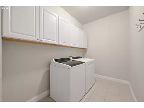 Other - 1190 Peascod Dr, Eugene, OR 97402 photo 5 of 8