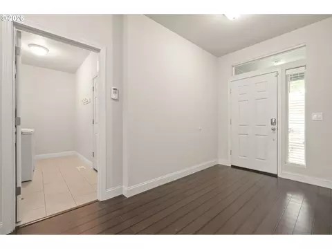 Entry Way - 1190 Peascod Dr, Eugene, OR 97402 photo 3 of 3