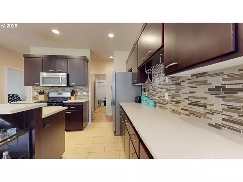 Kitchen - 375 Mia Ln, Eugene, OR 97401 photo 1 of 6