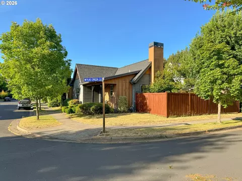 Exterior - 375 Mia Ln, Eugene, OR 97401 photo 3 of 4
