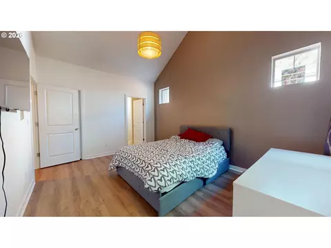 Bedroom - 375 Mia Ln, Eugene, OR 97401 photo 6 of 8